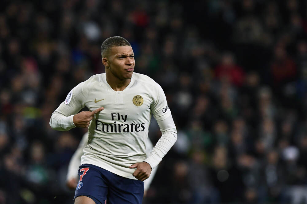 徐悲鸿、齐白石、张大千绘画精品亮相嘉德艺术中心